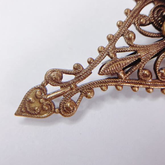 Vintage 1950s Brass Filigree Brooch Faux Pearl Cluster Dangle Elegant Romantic - Picture 4 of 10